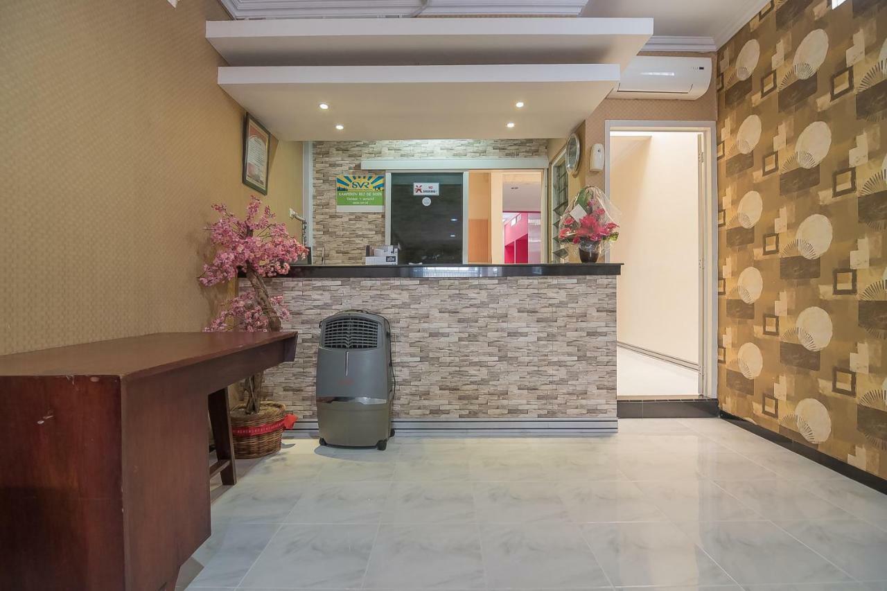 RedDoorz near MT Haryono Semarang Hotel Bagian luar foto